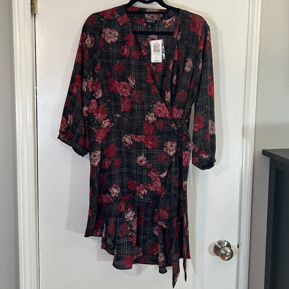 NWT Torrid Wrap Blouse - Picture 9 of 9